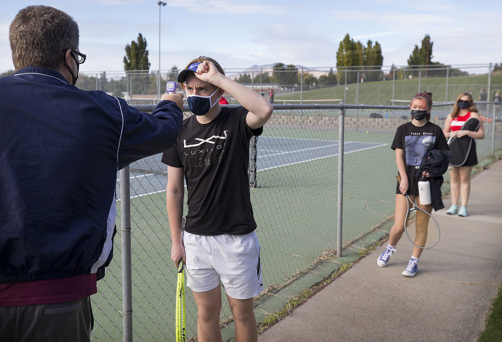201017-sportslocal-tennis 01.jpg